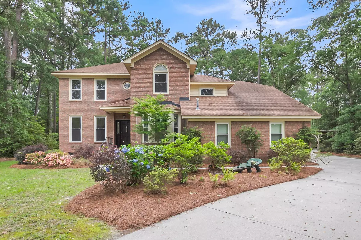 Summerville, SC 29485,320 Compton Xing