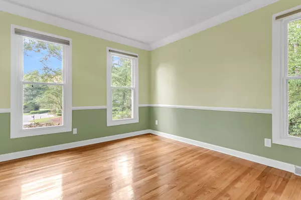 Summerville, SC 29485,320 Compton Xing