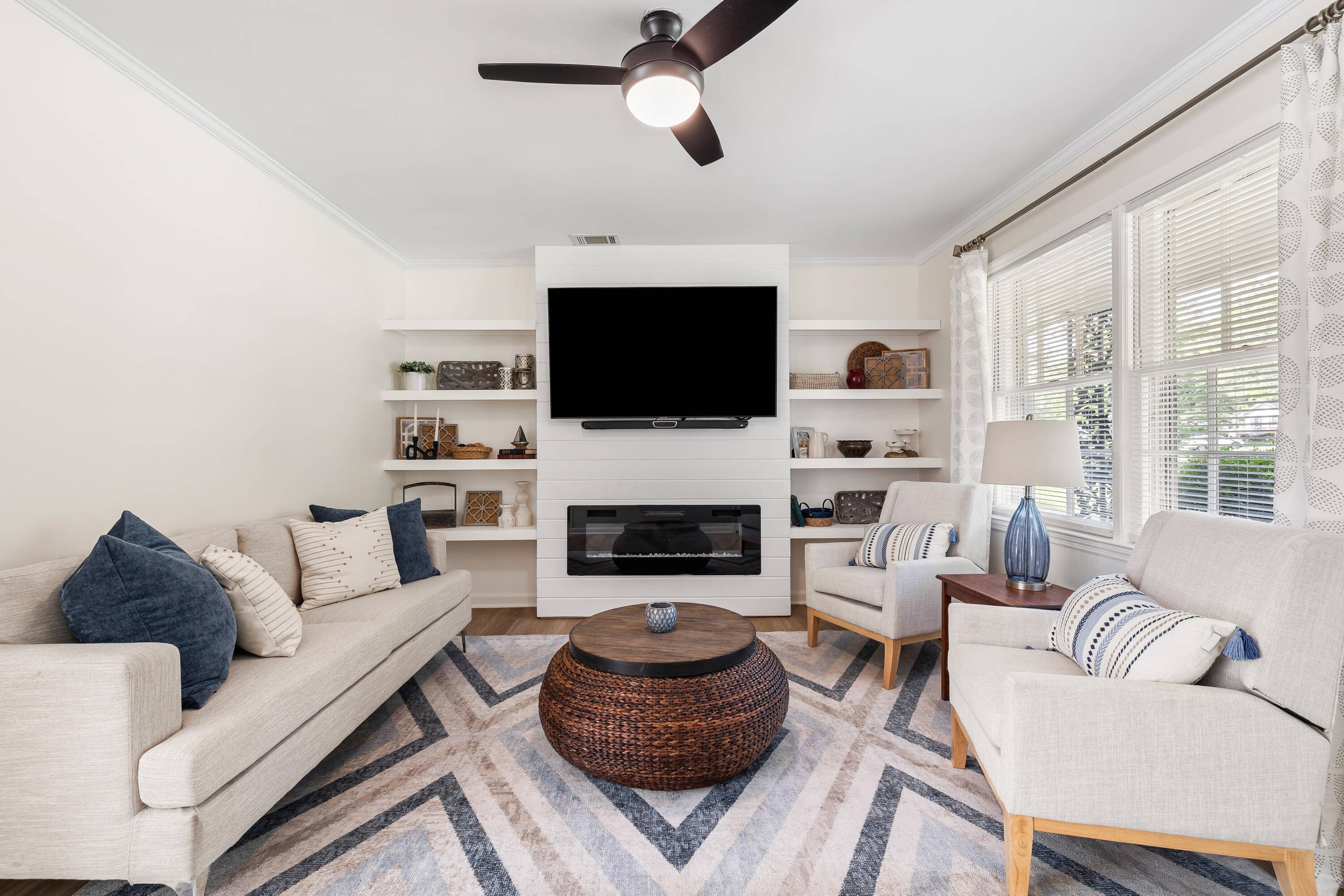 Summerville, SC 29483,305 Forest Cir