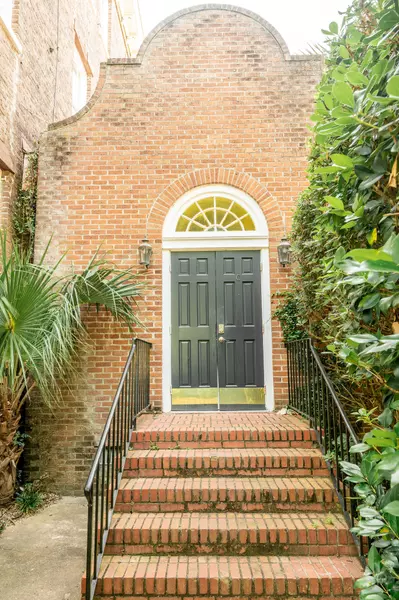 12 Bee St #C, Charleston, SC 29403