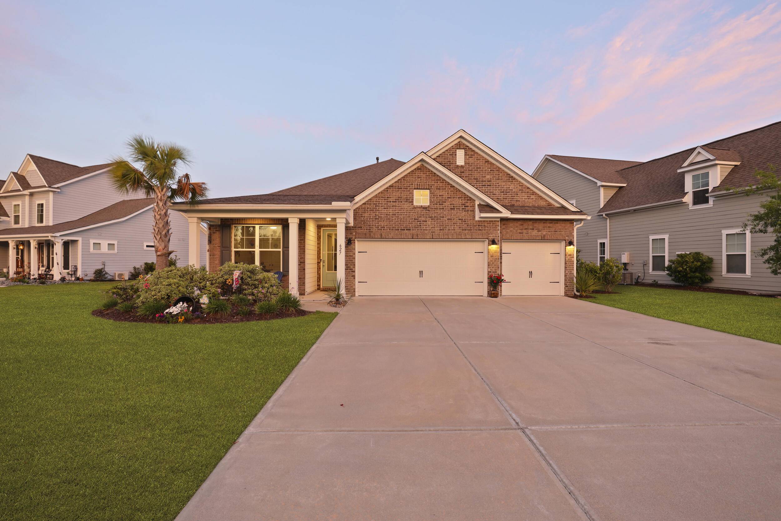 627 Chigwell Springs Ln, Summerville, SC 29486