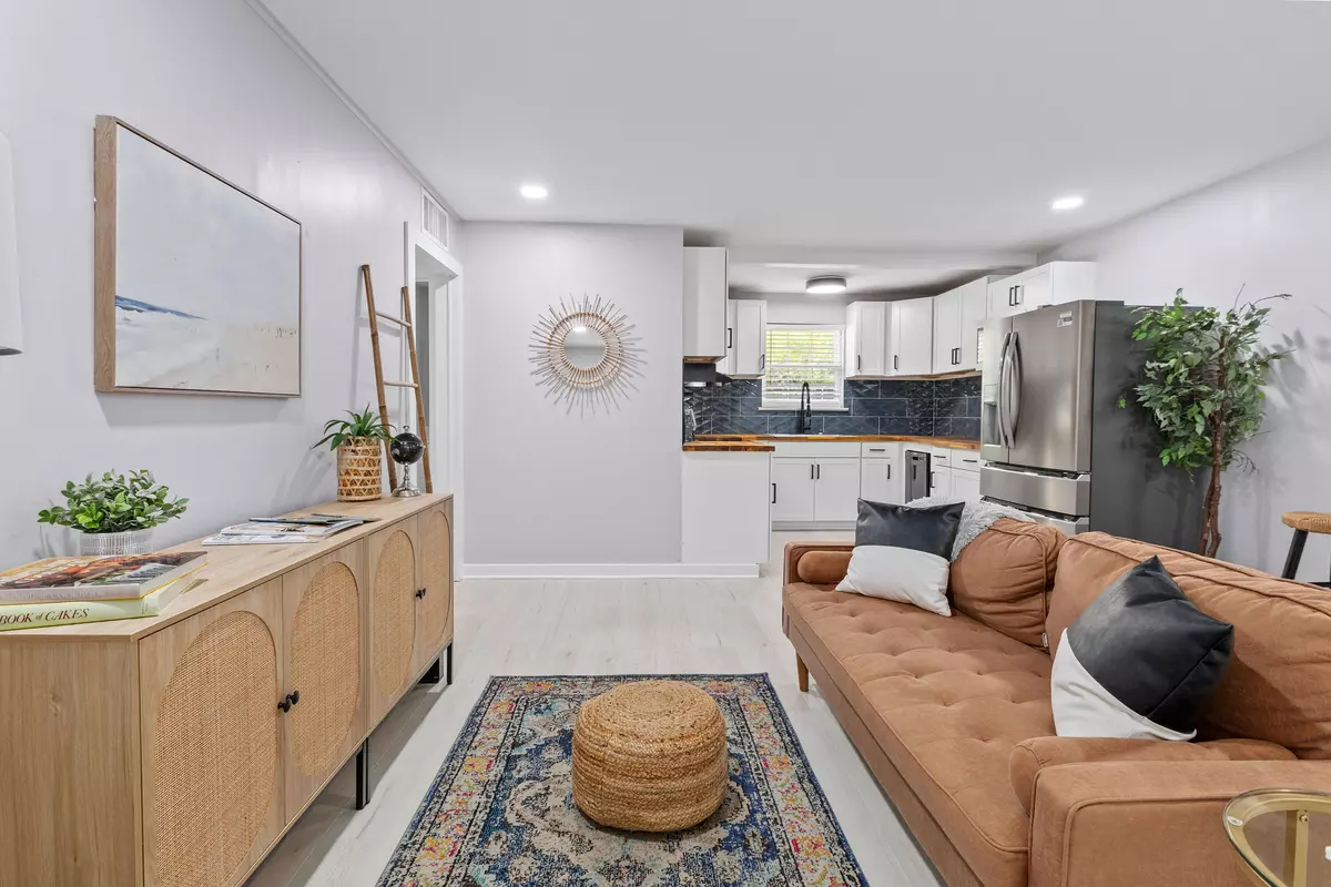 Charleston, SC 29407,867 Colony Dr #F92