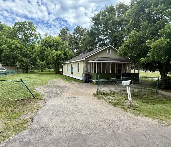 1902 Clifton St, North Charleston, SC 29406