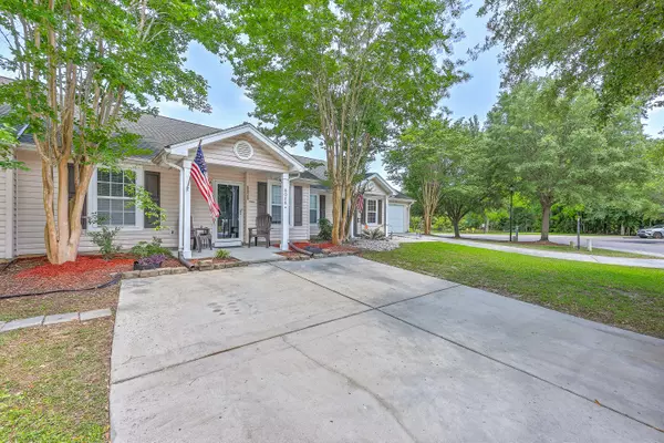 8028 Vermont Rd, North Charleston, SC 29418