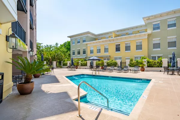 498 Albemarle Rd #410, Charleston, SC 29407