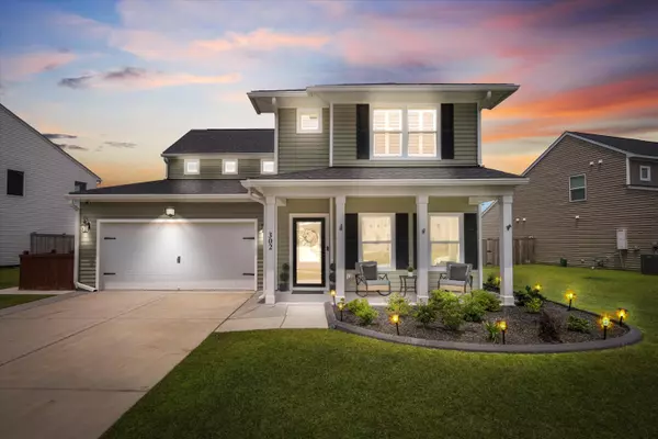 302 Lucca Dr, Summerville, SC 29486