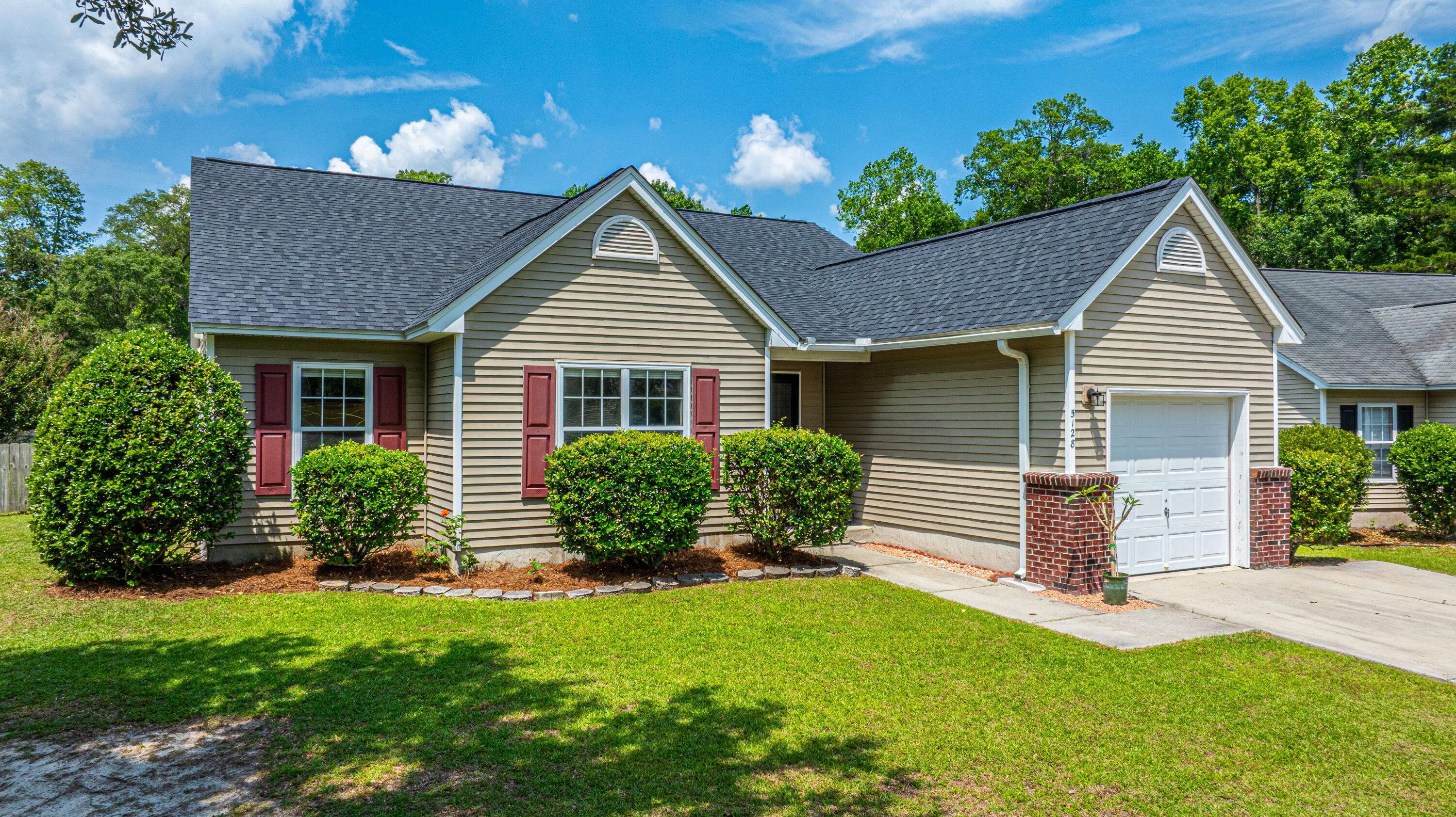 Summerville, SC 29485,5128 Thornton Dr