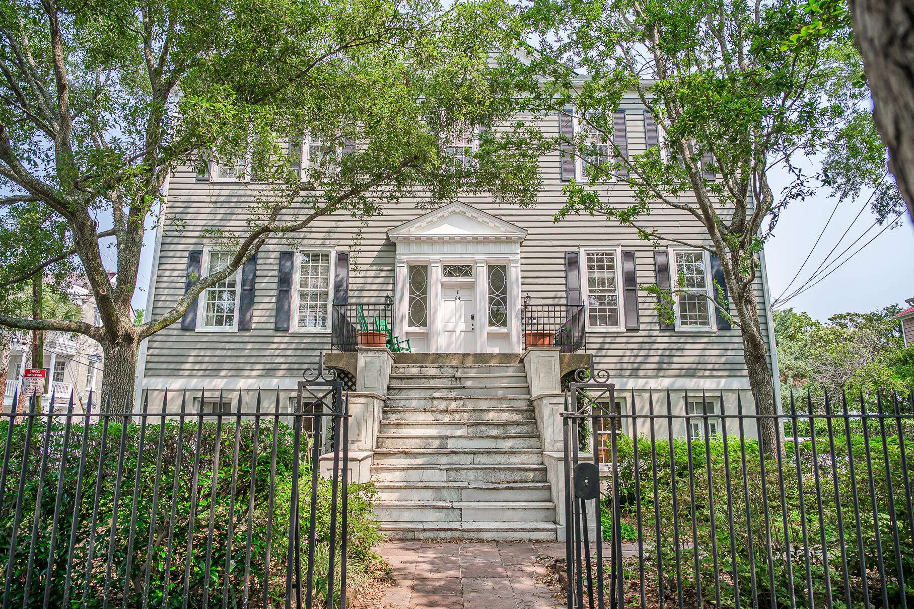 Charleston, SC 29401,84 Bull St #F