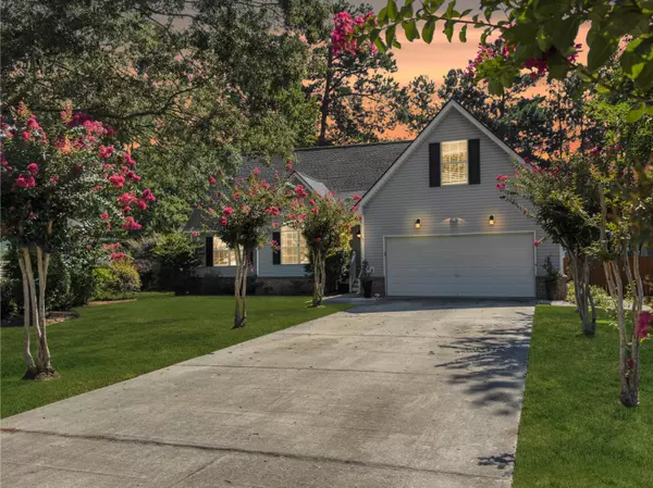 1005 Trotters Blvd, Summerville, SC 29483