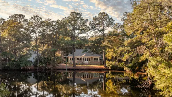 Seabrook Island, SC 29455,2105 Loblolly Ln