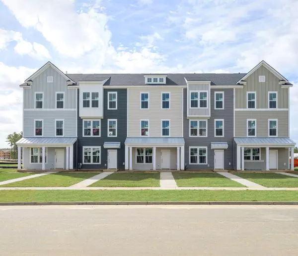 138 Yorkshire Dr, Moncks Corner, SC 29461