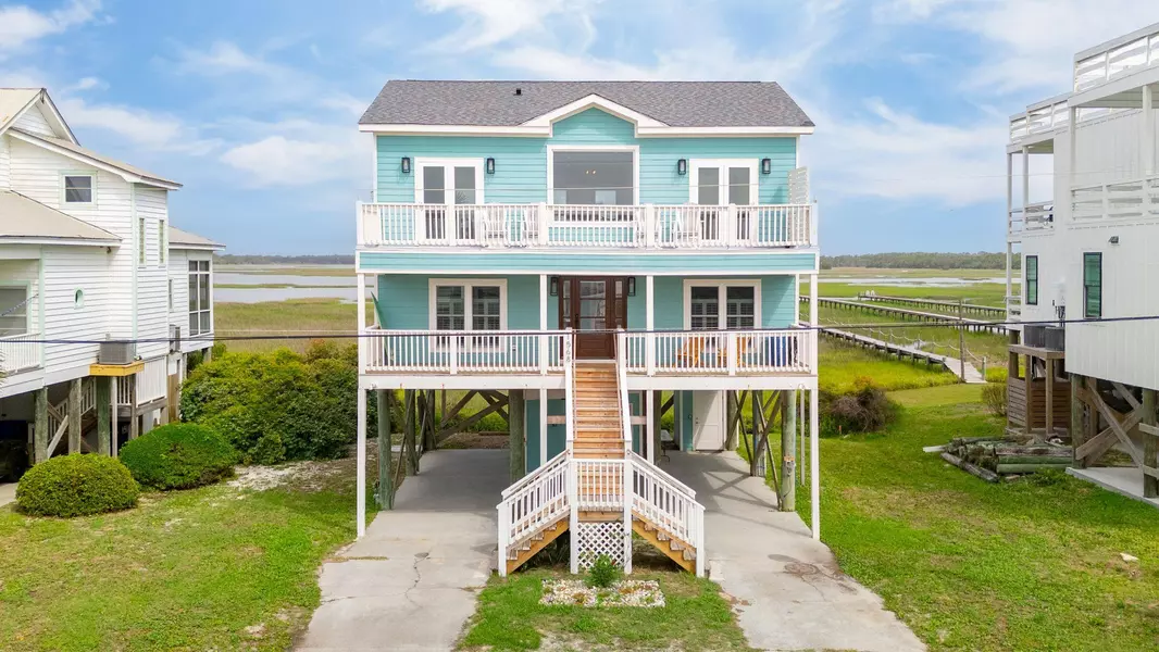 1568 E Ashley Ave, Folly Beach, SC 29439