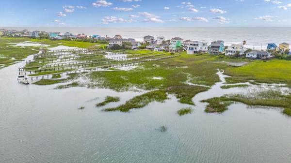 Folly Beach, SC 29439,1568 E Ashley Ave