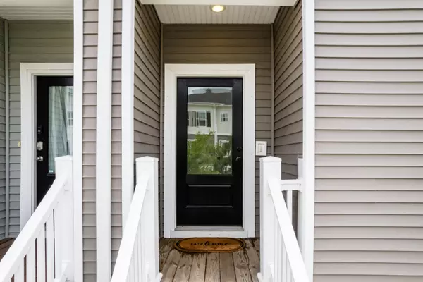 Johns Island, SC 29455,582 Mclernon Trce