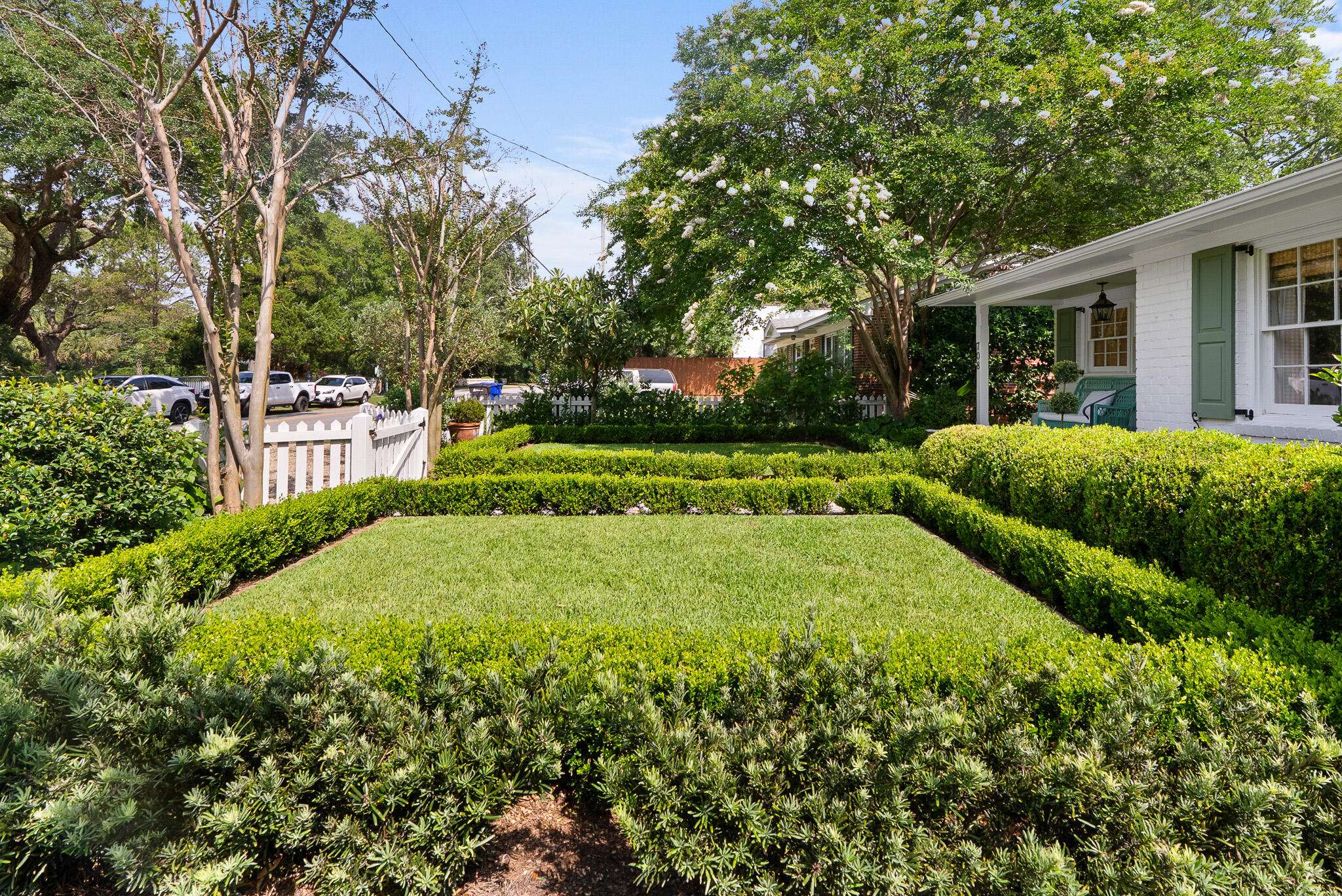 Mount Pleasant, SC 29464,708 Pitt St