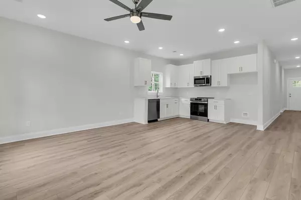 Ladson, SC 29456,3222 Pinewood Dr