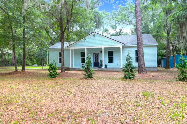 5233 Maybank Hwy, Wadmalaw Island, SC 29487