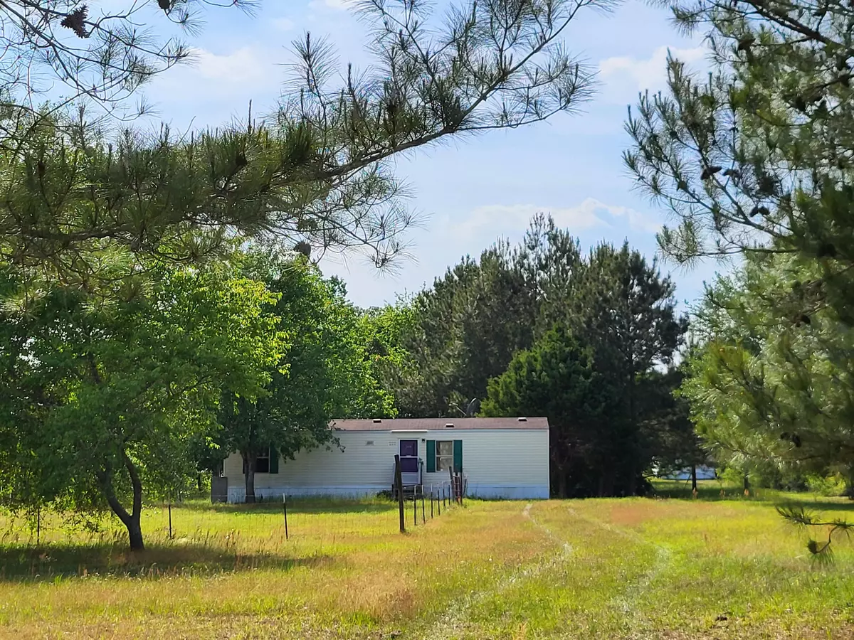 Eutawville, SC 29048,262 Rodeo Dr