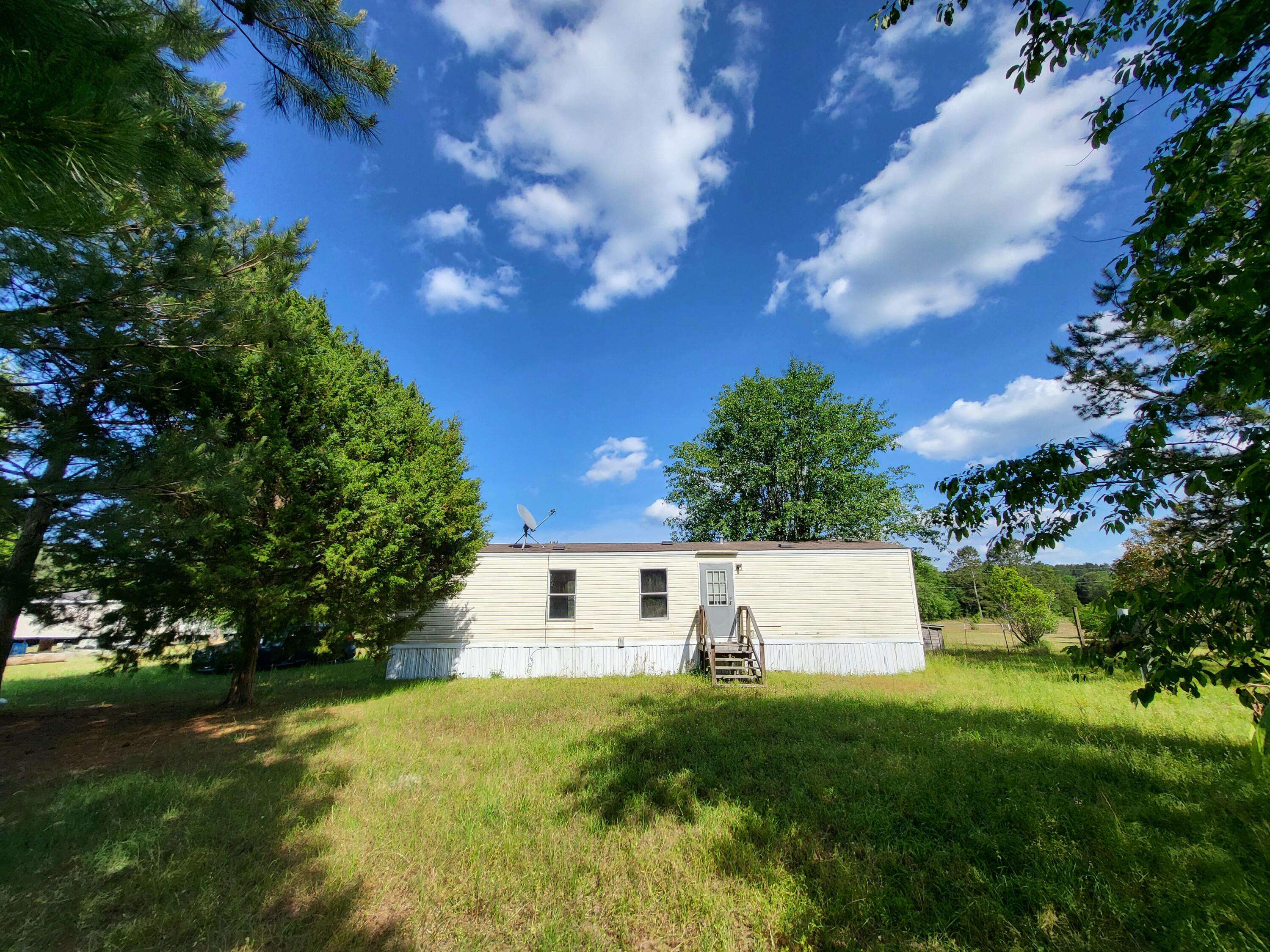 Eutawville, SC 29048,262 Rodeo Dr