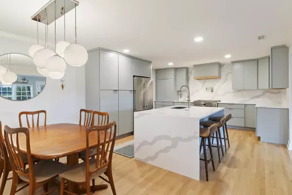 Charleston, SC 29407,1673 Mcclain St