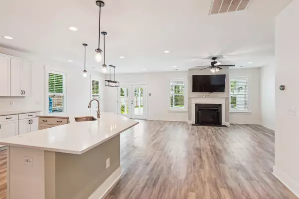 Summerville, SC 29483,206 Almond Ct