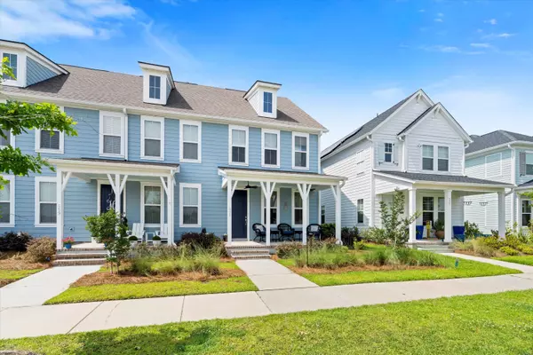 Summerville, SC 29486,557 Blueway Ave