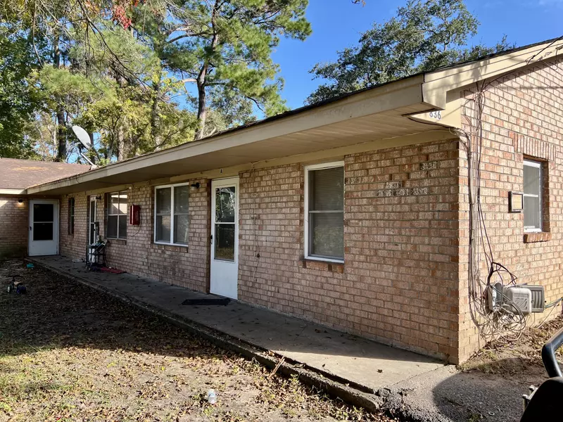 836 White Oak Dr, Charleston, SC 29407