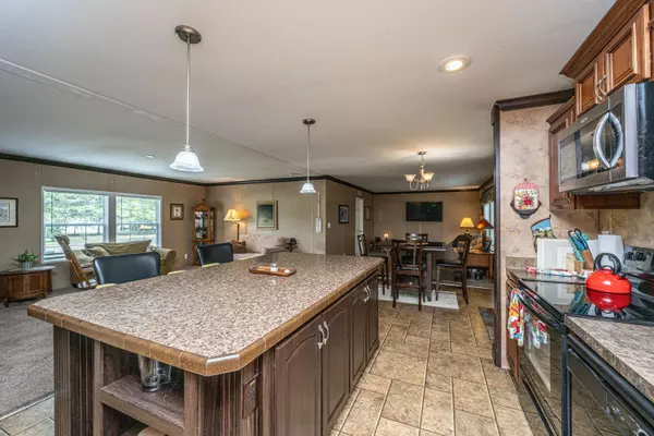 Bonneau, SC 29431,725 Hildebrand Dr