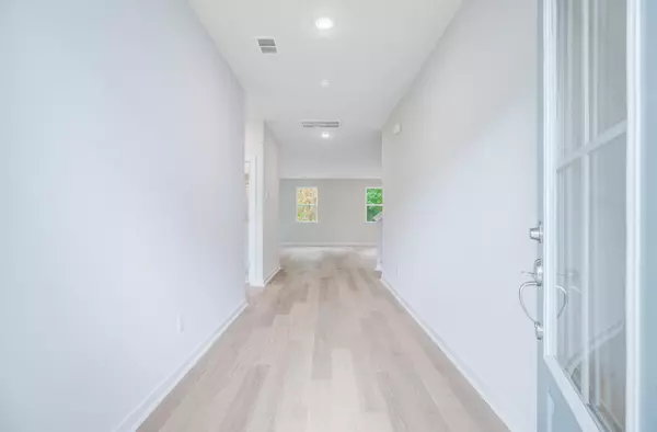 Hanahan, SC 29410,2018 Quiet Ibis Rd