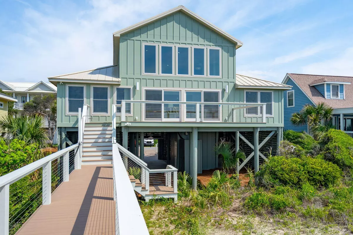 Folly Beach, SC 29439,313 E Arctic Ave