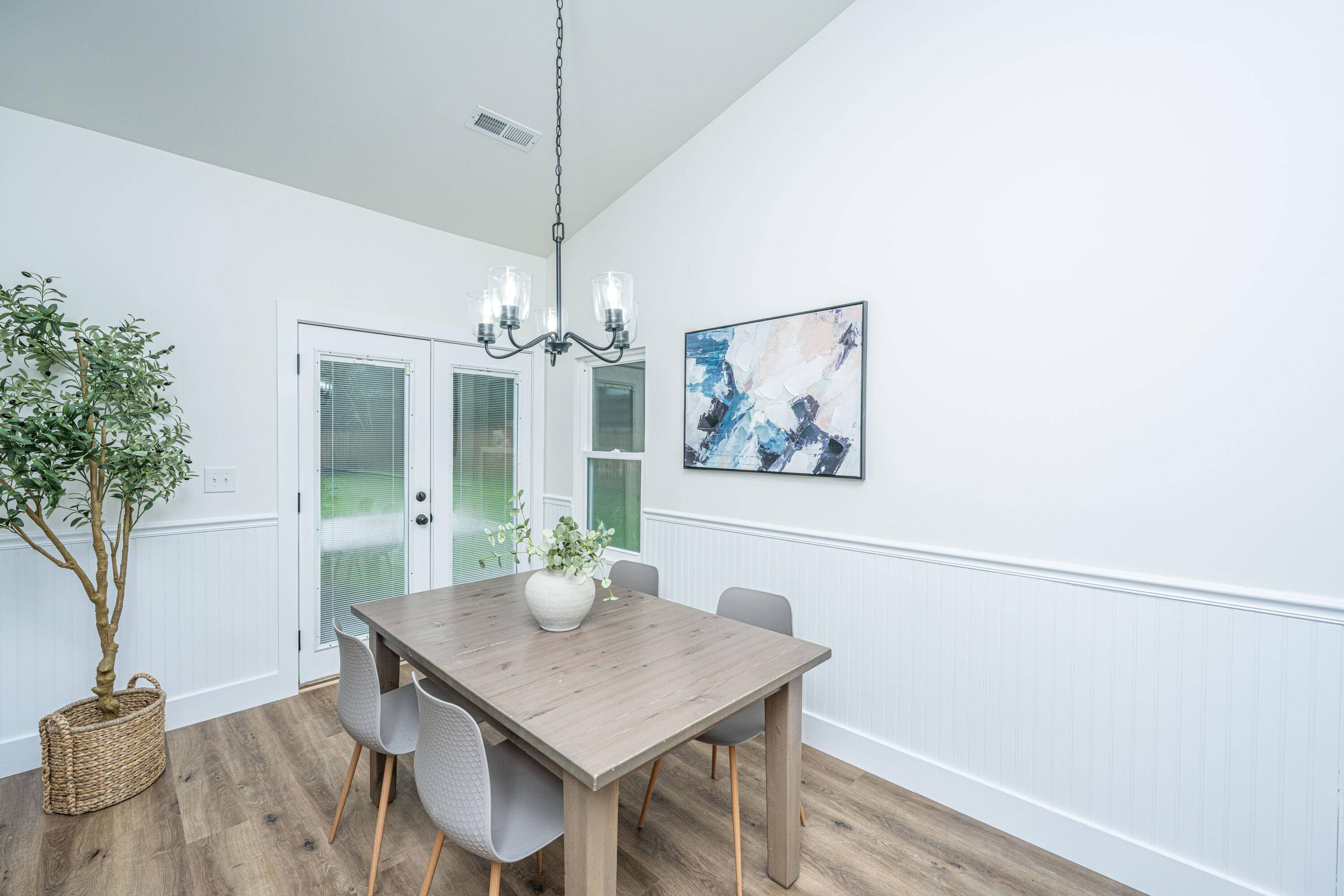 Summerville, SC 29485,105 Glebe Rd
