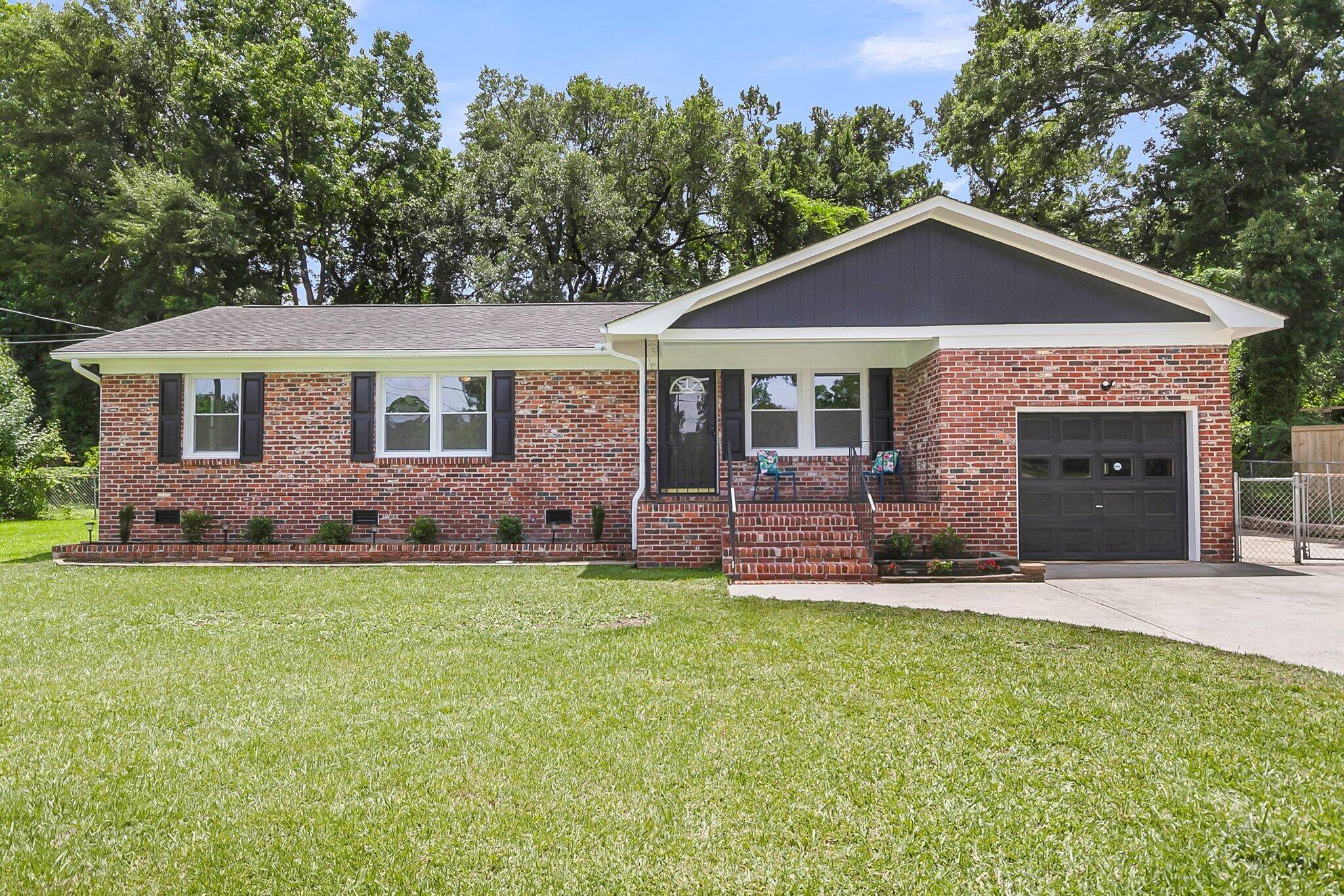 6305 Lucille Dr, North Charleston, SC 29406