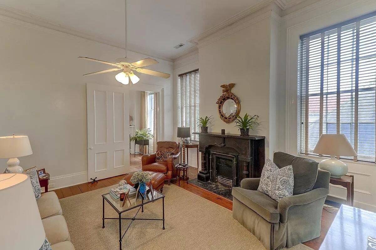 Charleston, SC 29401,128 Wentworth St #4