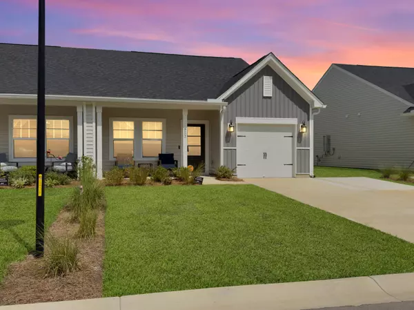 Summerville, SC 29486,953 Dusk Dr