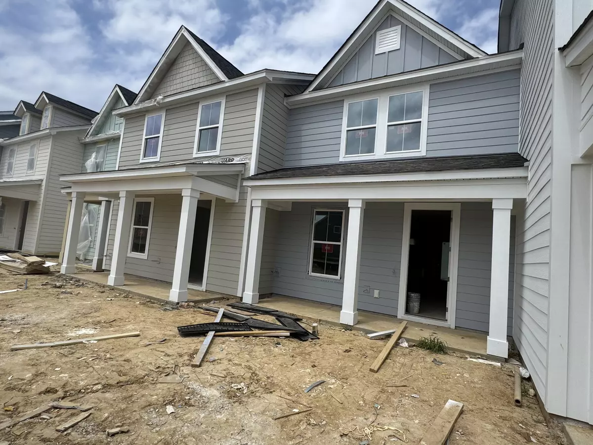 Moncks Corner, SC 29461,821 Alma Square Dr