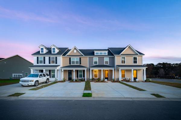 819 Alma Square Dr, Moncks Corner, SC 29461