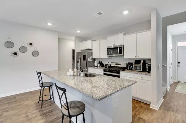 Summerville, SC 29486,600 Ladywood Dr