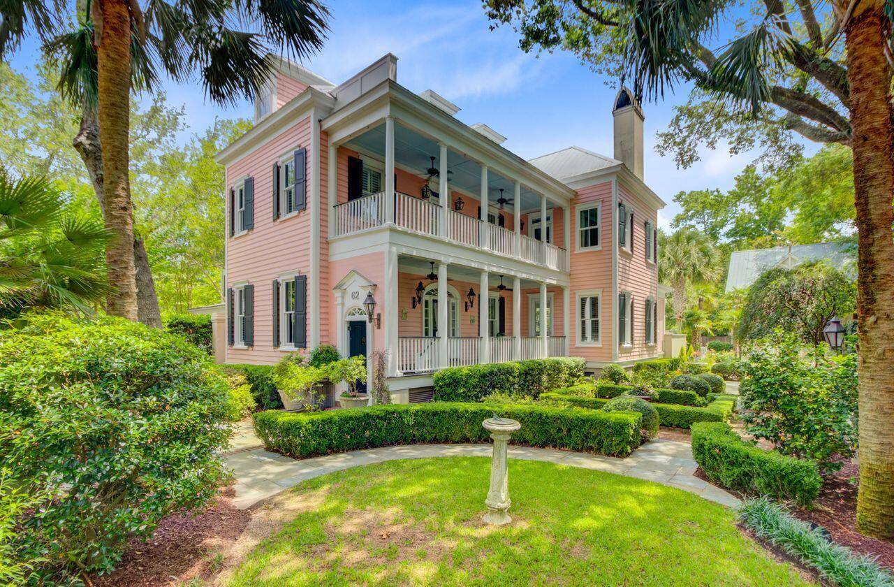 62 Eastlake Rd, Mount Pleasant, SC 29464