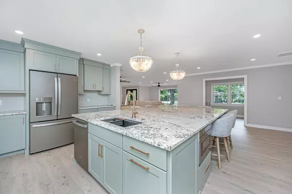 Charleston, SC 29412,881 Evans Rd