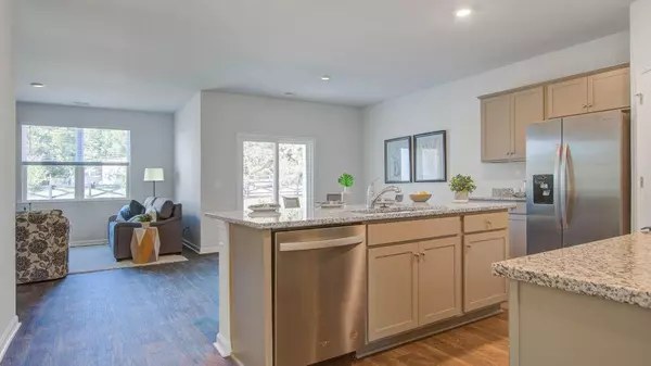 North Charleston, SC 29406,8861 Shovelnose Ct