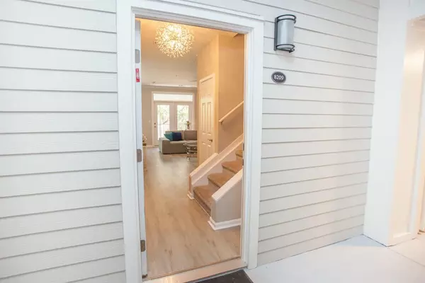 Charleston, SC 29492,130 River Landing Dr #8209