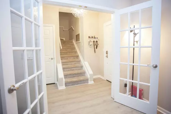 Charleston, SC 29492,130 River Landing Dr #8209