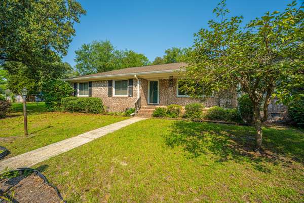 100 S Gum St, Summerville, SC 29483