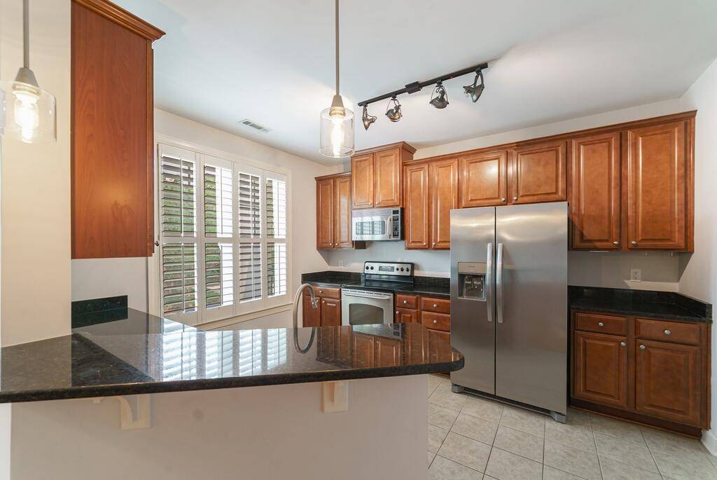 Mount Pleasant, SC 29464,2000 Belle Isle Ave #204