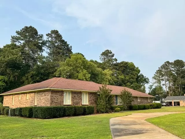 Manning, SC 29102,1682 Heritage Dr