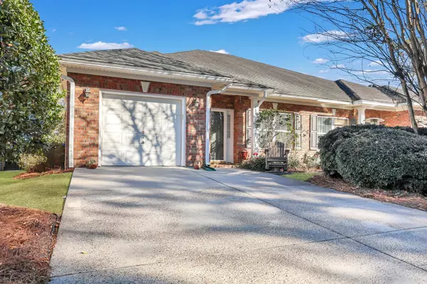 127 Manning Ct, Summerville, SC 29485