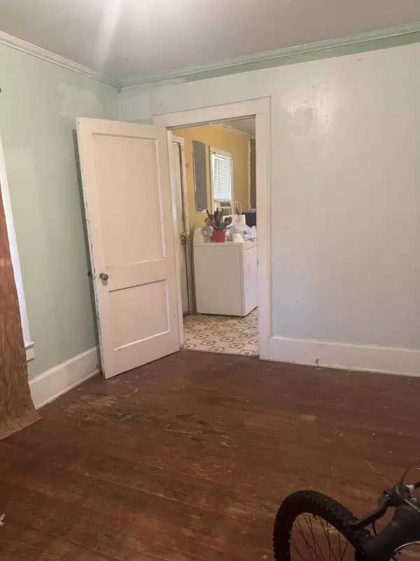 Hampton, SC 29924,422 N Hoover St