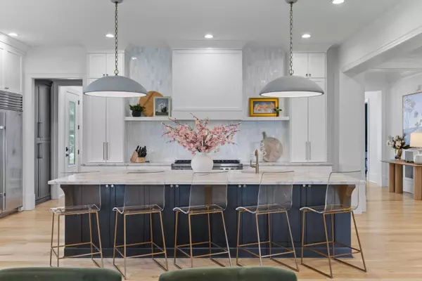 Daniel Island, SC 29492,27 Watroo Pt