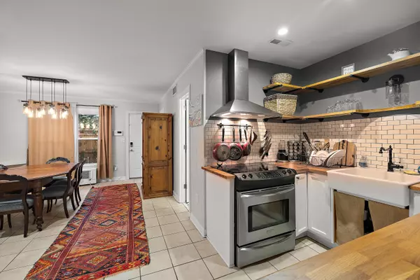 Mount Pleasant, SC 29464,1082 S Shadow Dr