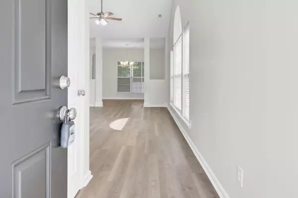North Charleston, SC 29420,8420 Walsham St